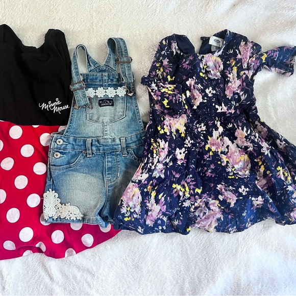 5 girls dresses 1 short overalls size 5T - Picture 4 of 5